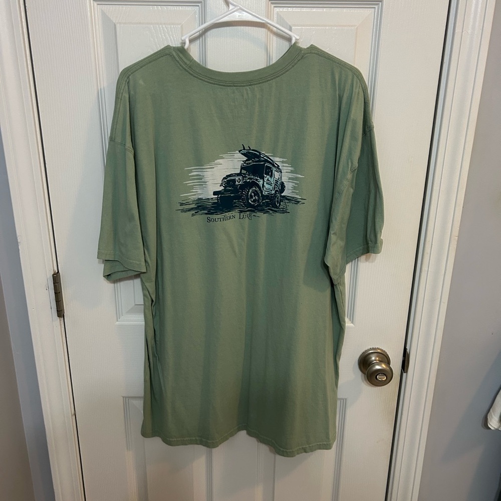 Southern Lure T-Shirt - Green Short Sleeve Tee. Size XL